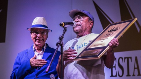 Carnavalesco do Salgueiro celebra Estandarte de Ouro apesar de falta de  verba: 'Ano difícil' - Jornal O Globo