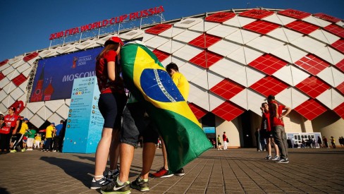 Brasil cai em grupo da morte em ensaio de sorteio para Copa de 2018 -  Esporte - Extra Online