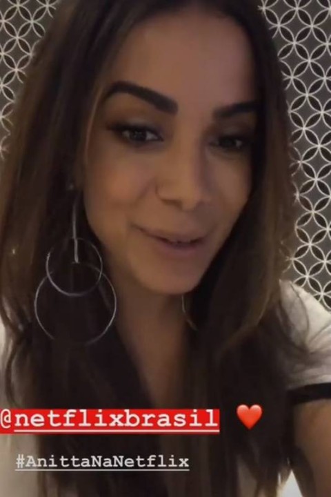 Anitta sobre CheckMate: quem sabe a gente não retoma em 2018?