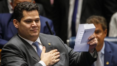 Presidente do Senado muda comando da Polícia da Casa ...