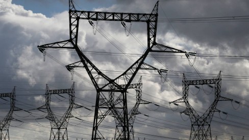 Conta de luz terá aumento de 11,5% na Light e de 9,7% na Enel Rio; falta de  chuvas e 'gatos' pesaram no reajuste - Economia e Finanças - Extra Online