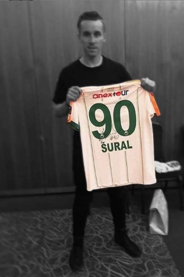 ÚLTIMA HORA: Jogador de futebol Josef Sural morre em acidente de