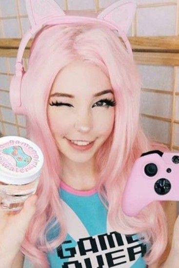 BELLE DELPHINE: A MENINA QUE VENDE ÁGUA DO BANHO (MEMES DA MENINA QUE VENDE  ÁGUA DO BANHO) 