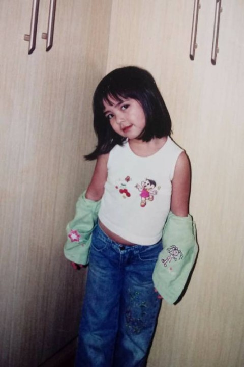 Primeira brasileira no K-pop divide dormitório em Seul e treina