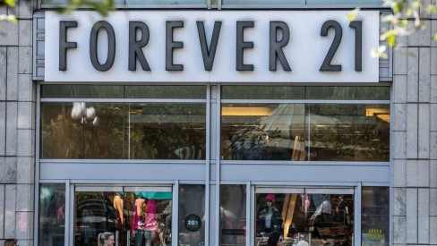 Sem pagar aluguel, rede de lojas Forever 21 é despejada de