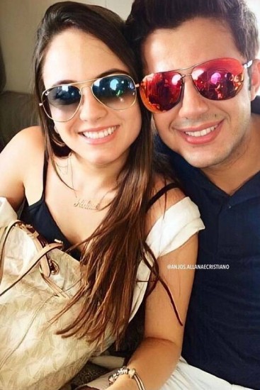 Foto: Cristiano Araújo e namorada, Allana Moraes, morreram na última  quarta-feira, 24 de junho de 2015 - Purepeople
