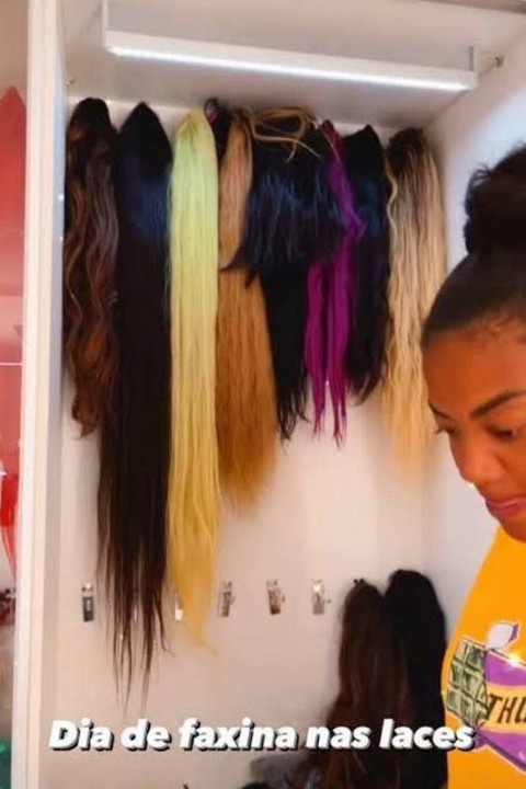 Brunna Gonçalves dá dicas para colocar lace por cima do cabelo crespo