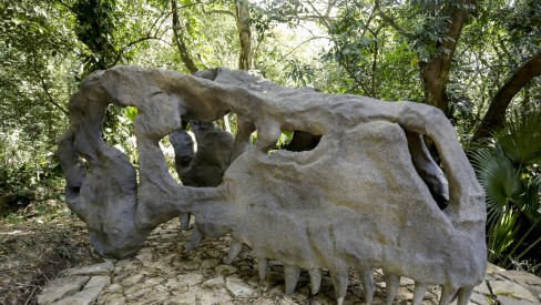 Maior parque de dinossauros em réplicas do Brasil é inaugurado em