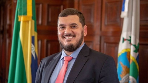 Após vitórias políticas, Rodrigo Bacellar é eleito presidente da CCJ na Alerj - Extra, Extra - Extra Online