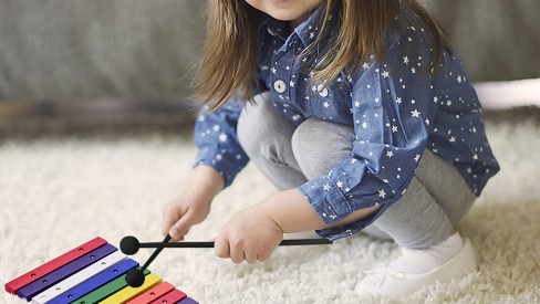 Jogos de música para bebés e crianças : descubra os instrumentos