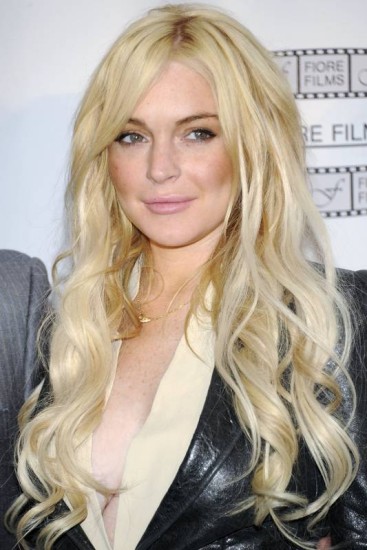 Lindsay Lohan vai faturar 2 milhões de dólares em 2012 - Famosos - Extra  Online