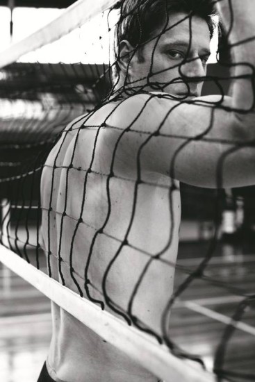 Dadam uxlayotganda, onam bilan jinsiy aloqada boling. Porno ona qizini külotsiz kordi