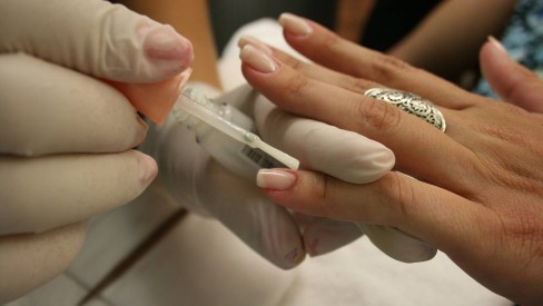 Cinco dicas para manter as unhas saudáveis sem sair de casa - Beleza -  Extra Online