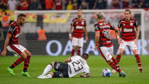 O Melhor Corinthians de Todos os Tempos – Bola Clássica