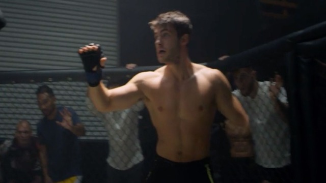 Nick, um lutador de MMA de um braço só, tem a rara chance de lutar pelo campeonato dos pesos-pena.