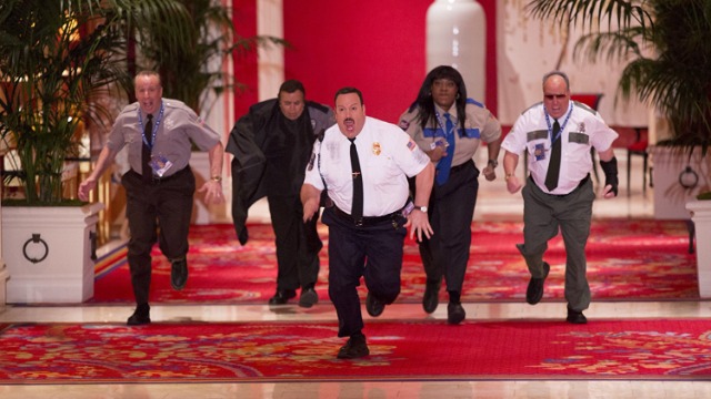 Nesta sequência, o segurança Paul Blart é contratado para trabalhar em um importante evento de arte na cidade de Las Vegas. Os colegas e os profissionais do cassino duvidam das competências dele, mas logo Blart poderá comprovar as suas habilidades contra um grupo de ladrões de obras de arte.