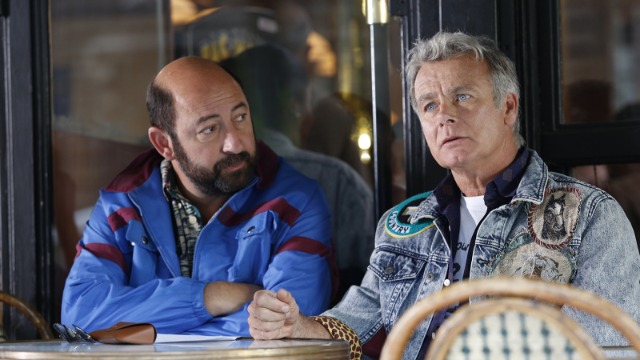 Ãric e Patrice, amigos de longa data, são completamente diferentes. Enquanto Ãric persegue suas conquistas amorosas, Patrice leva uma vida pacata como pai de famÃlia. Certa noite, os amigos são levados de volta no tempo, para década de 1980. No passado, eles terão uma segunda chance para mudar suas vidas.