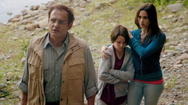 Uma viagem a um acampamento toma um rumo sombrio para um menino e sua irmã. Após testemunharem um crime, os jovens irmãos tornam-se o próximo alvo dos assassinos, sendo perseguidos e caçados pela mata. Seu pai, Jack Damson, elabora um plano para salvar seus filhos dos dois criminosos Tommy e Kenny. Inicia-se, então, uma luta pela sobrevivência neste thriller repleto de ação, onde os caçadores se tornam a própria caça.