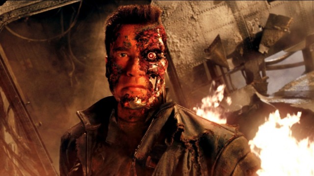 A primeira batalha entre os humanos e a inteligência artificial da empresa Skynet está prestes a ocorrer. Na intenção de eliminar John Connor, um dos líderes dos humanos, as máquinas enviam um novo Ciborgue exterminador em seu encalço: T-X. Para protegê-lo mais uma vez o Ciborgue T-800 volta à cena