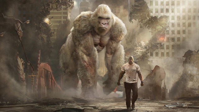 Davis Okoye é um primatologista, um homem recluso que compartilha um vínculo inabalável com George, um gorila muito inteligente que está sob seus cuidados desde o nascimento. Quando um experimento genético desonesto é feito em um grupo de predadores que inclui o primata, os animais se transformam em monstros que destroem tudo em seu caminho. Agora, Okoye precisa conseguir um antídoto e impedir que seu amigo provoque uma catástrofe global.