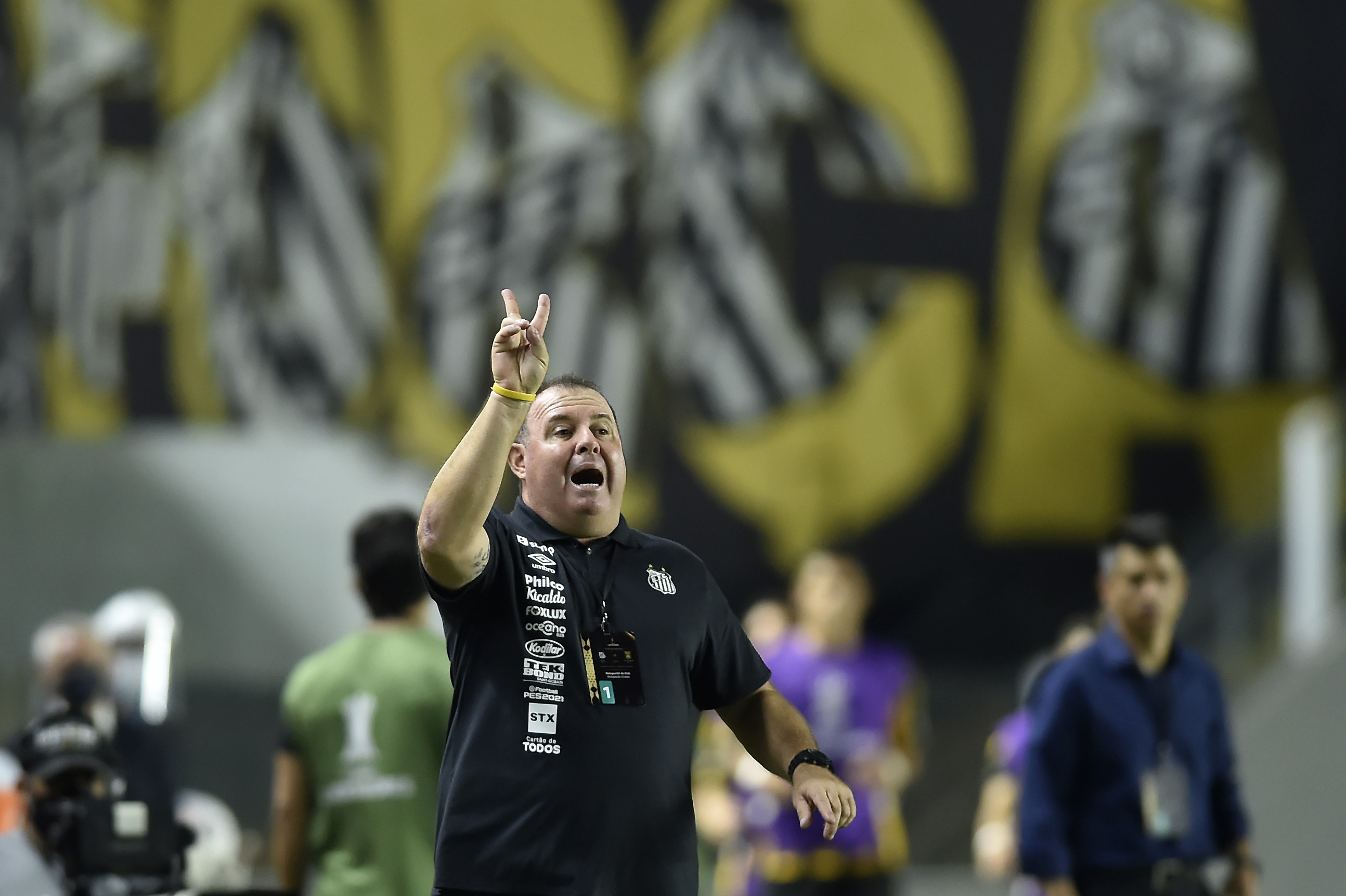 Sal grosso é eleito o craque em goleada do Santos na Libertadores