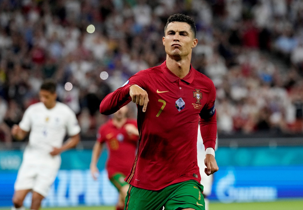 Os 120 gols do C. Ronaldo pela seleção Portuguesa. : r/futebol