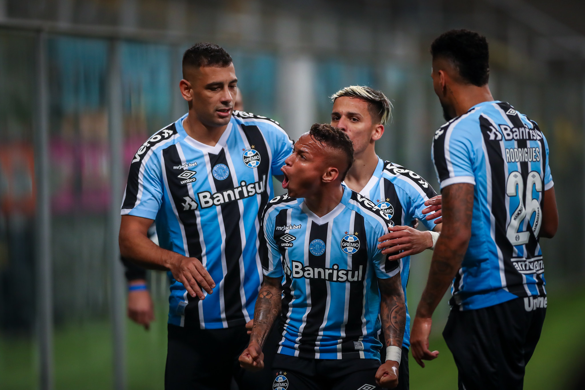 Série B de 2022 terá um pelotão de campeões - Grêmio - Jornal NH