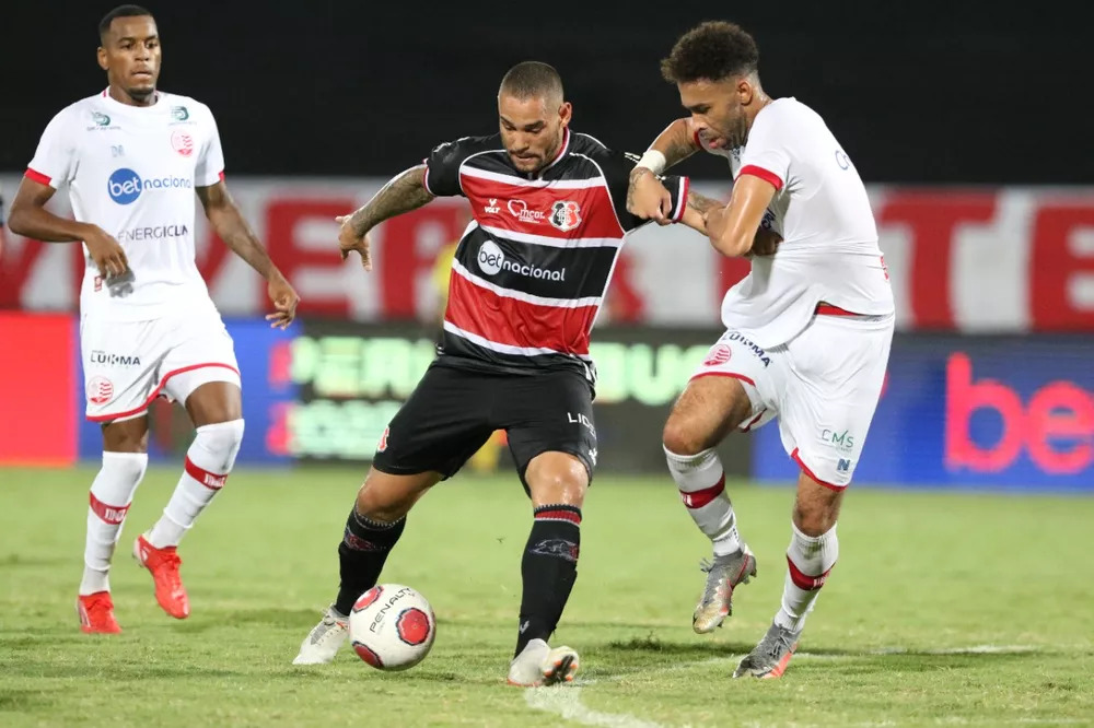 Santa Cruz cede empate ao Fluminense-PI e volta a tropeçar no Arruda, agora  no Nordestão - Esportes DP