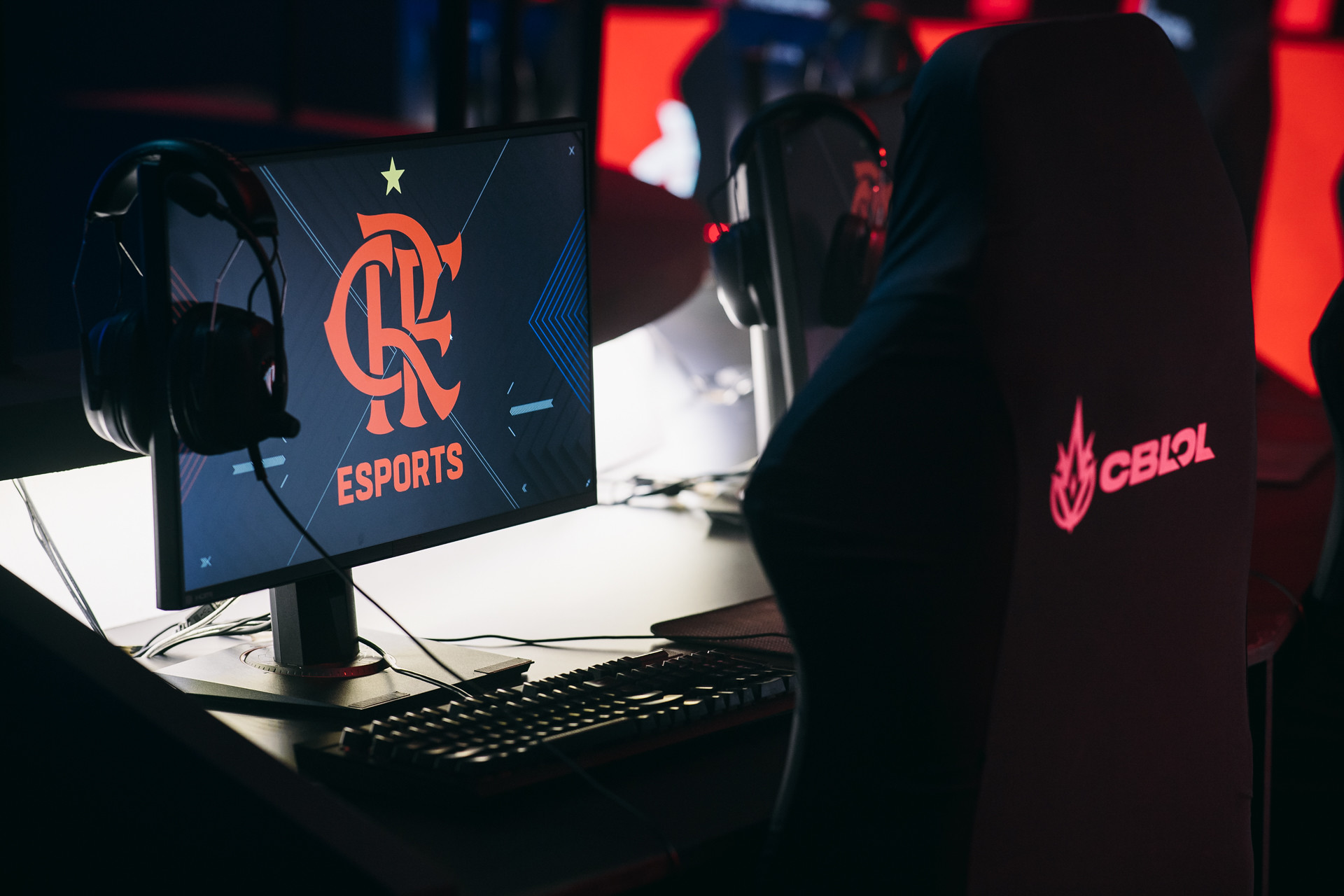 Flamengo Esports on X: O Coreano mais brasileiro que existe está on na  Twitch. Será que ele é Coreano mesmo?🤔    / X