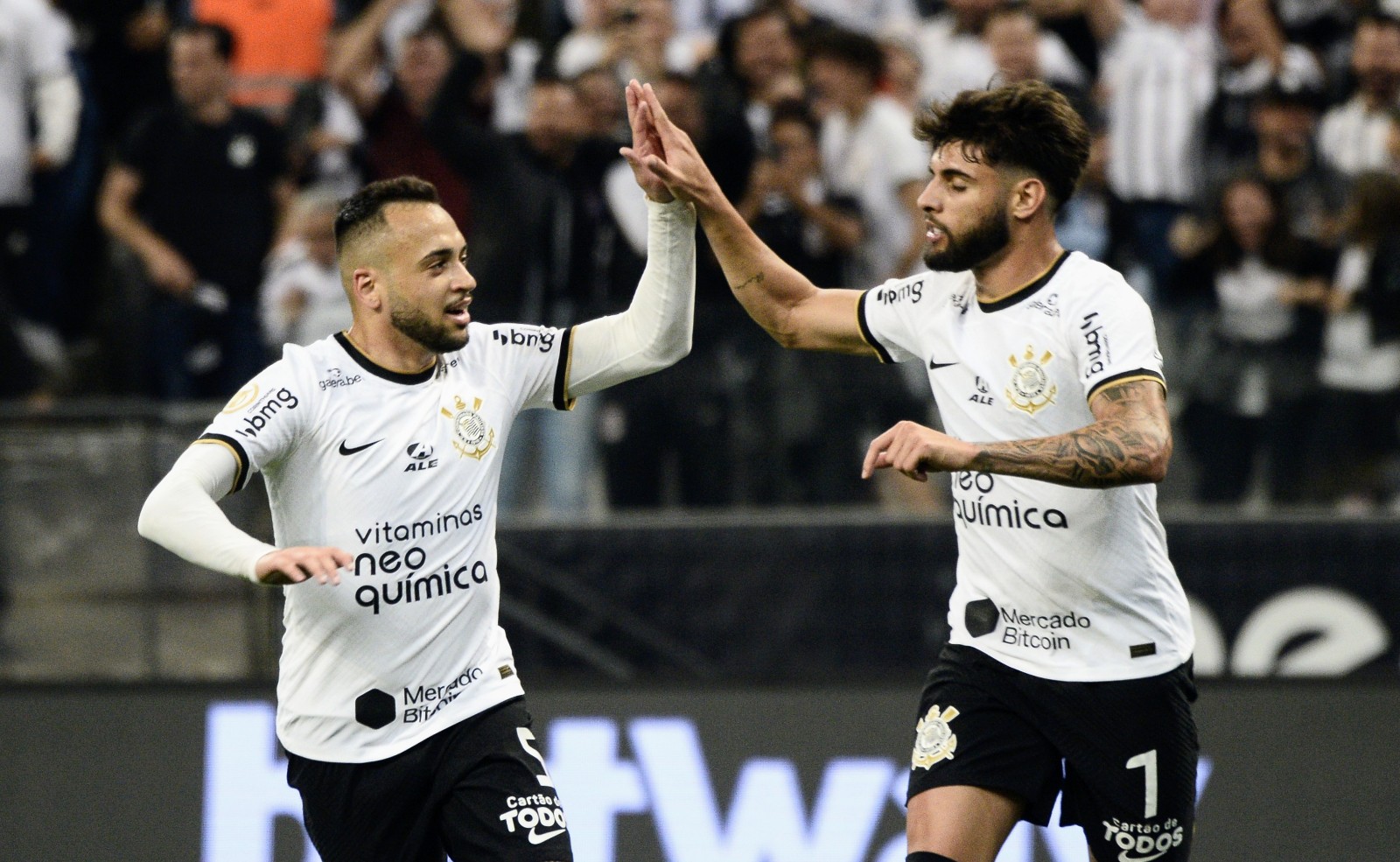 Pedrinho confirma que renovará com Corinthians, mas evita se colocar como  protagonista