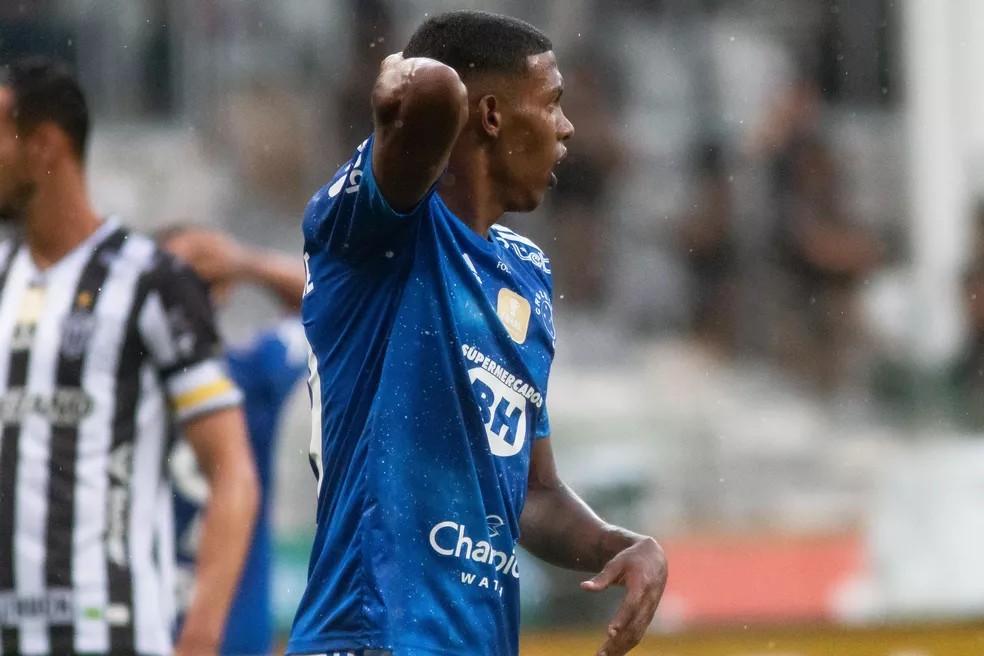 Cruzeiro renova contrato de Stênio até fim de 2026 - Superesportes