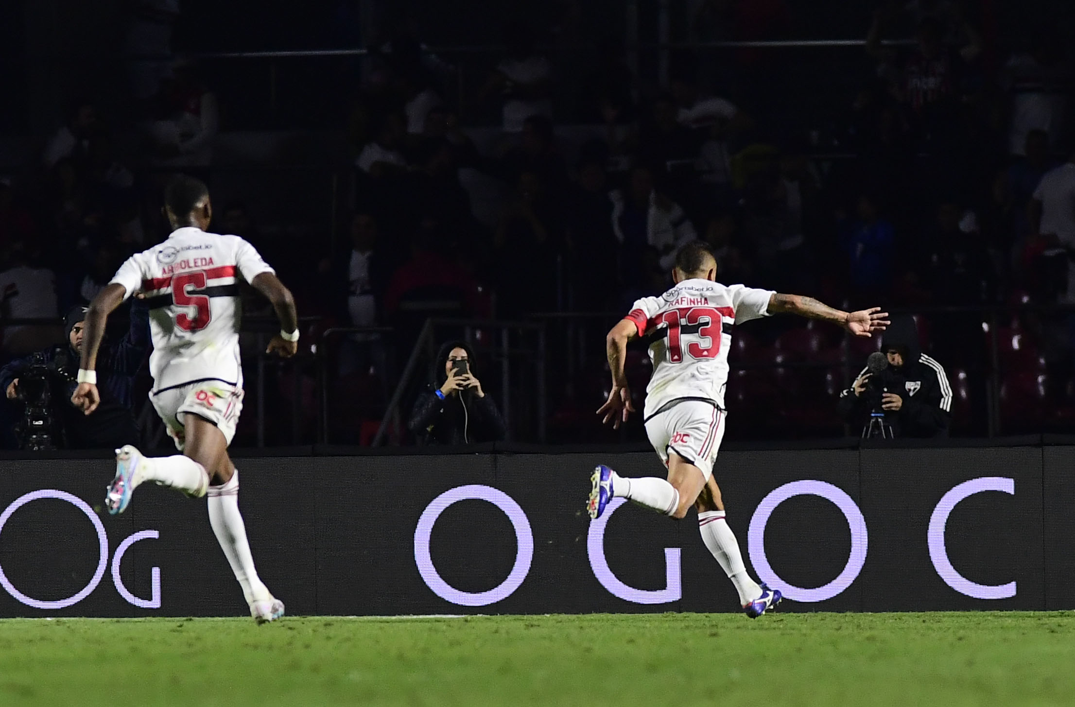 Artilheiro das estreias: Pato fez gol em oito de dez estreias na carreira,  mas ainda falta pelo São Paulo, são paulo