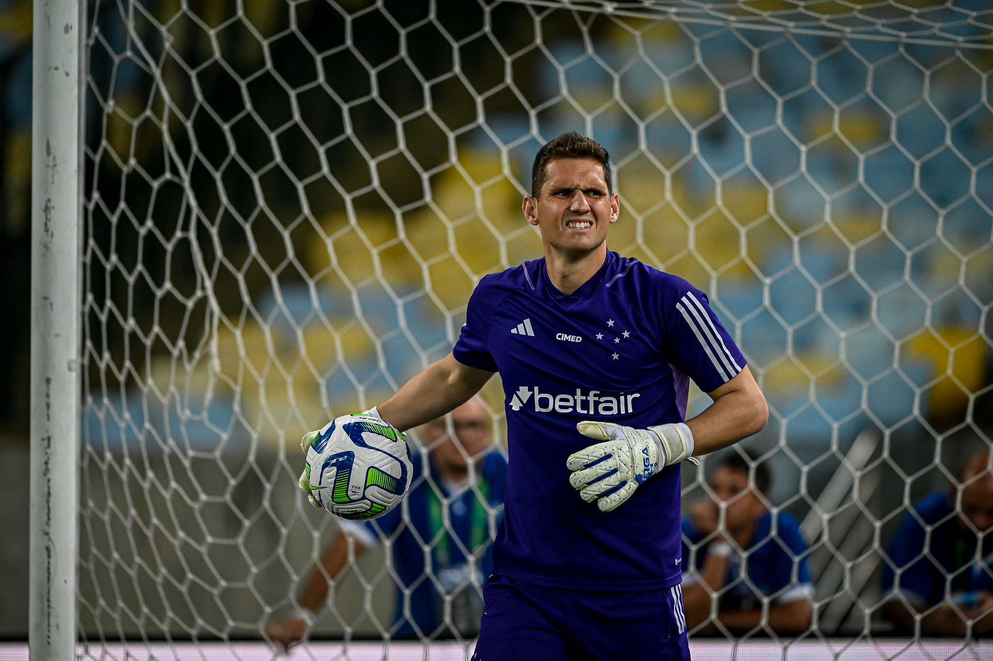 Globo Esporte - Cruzeiro fica próximo do acerto com o meio-campo Matheus  Pereira 