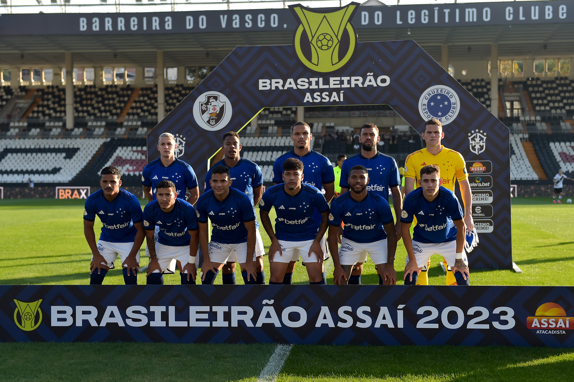 Cruzeiro anuncia a contratação do volante Lucas Silva, cruzeiro