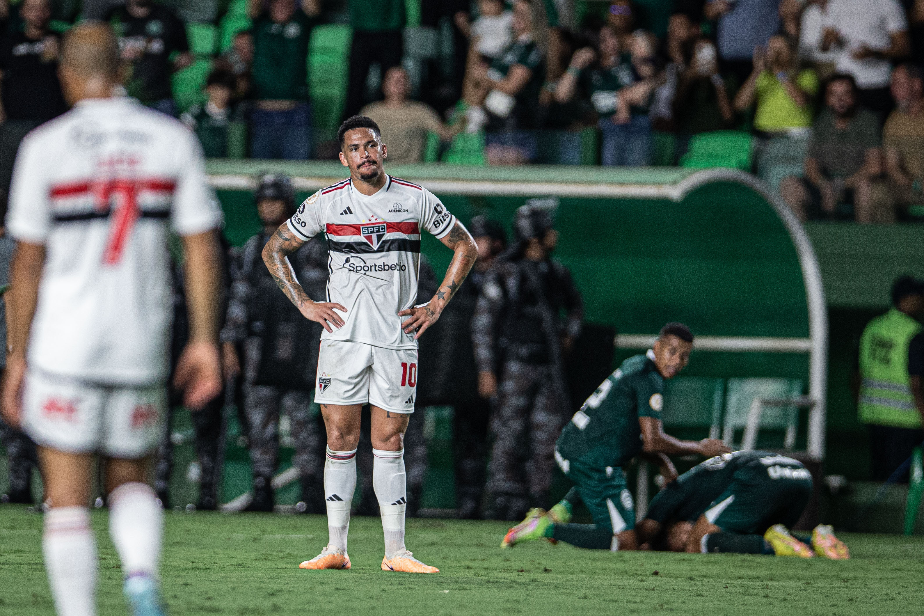 James Rodríguez será titular no São Paulo contra o Grêmio; veja as  escalações